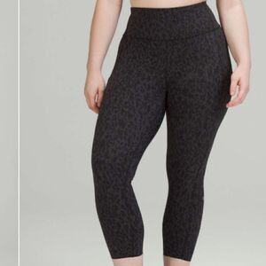 Lululemon Fast and Free High-Rise Crop 23"
Leopard Camo Deep Coal Multi size 2